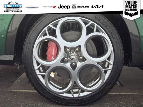 Used 2024 Alfa Romeo Tonale Veloce AWD/4WD image 16
