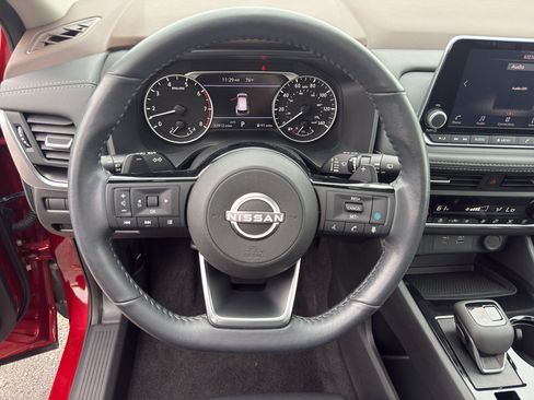 Certified 2023 Nissan Rogue SV w/ SV Premium B Package AWD/4WD image 16