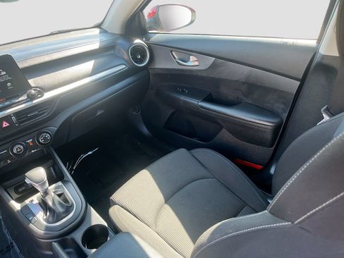 Used 2021 Kia Forte LXS FWD image 21