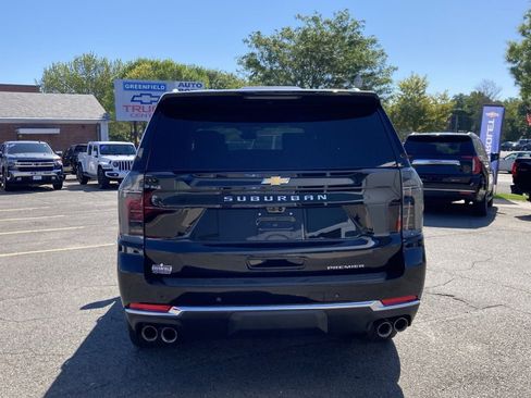 New 2025 Chevrolet Suburban Premier image 6