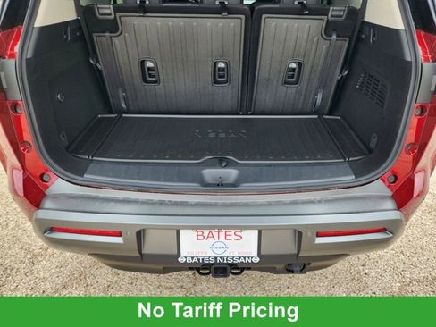 New 2026 Nissan Pathfinder Platinum image 24
