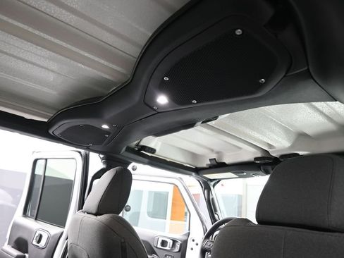 New 2026 Jeep Gladiator Sport AWD/4WD image 24