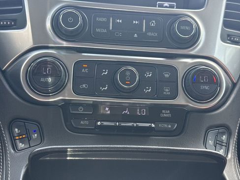 Used 2019 Chevrolet Suburban Premier w/ Premier Plus Edition AWD/4WD image 33