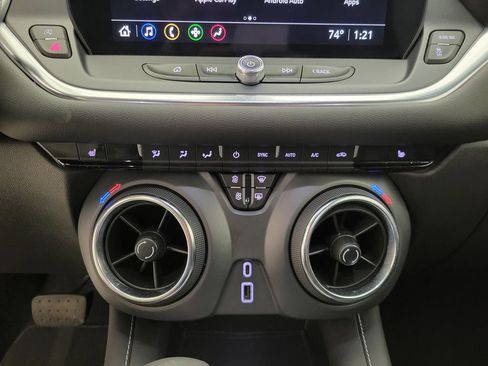Used 2025 Chevrolet Blazer LT AWD/4WD image 8