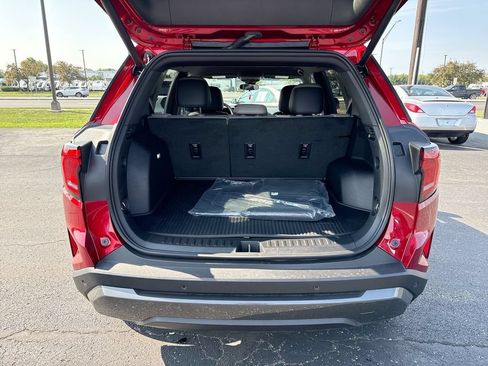 Used 2025 GMC Terrain Elevation w/ Elevation Premium Package FWD image 24