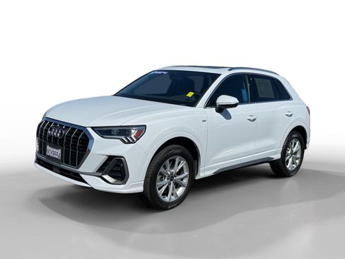 Used 2023 Audi Q3 2.0T Premium Plus w/ Premium Plus Package AWD/4WD image 1