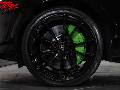 Used 2022 Lamborghini Urus AWD/4WD image 15