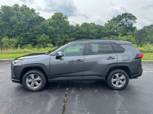 Used 2024 Toyota RAV4 XLE FWD image 5