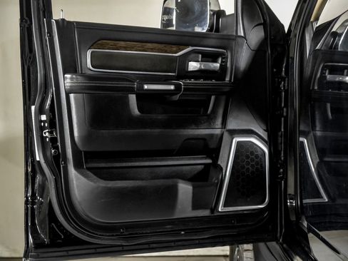 Used 2019 RAM 2500 Laramie AWD/4WD image 33