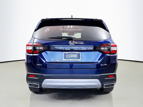 Used 2025 Honda Pilot Elite image 6