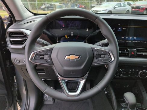 New 2026 Chevrolet TrailBlazer LT w/ Convenience Package FWD image 13