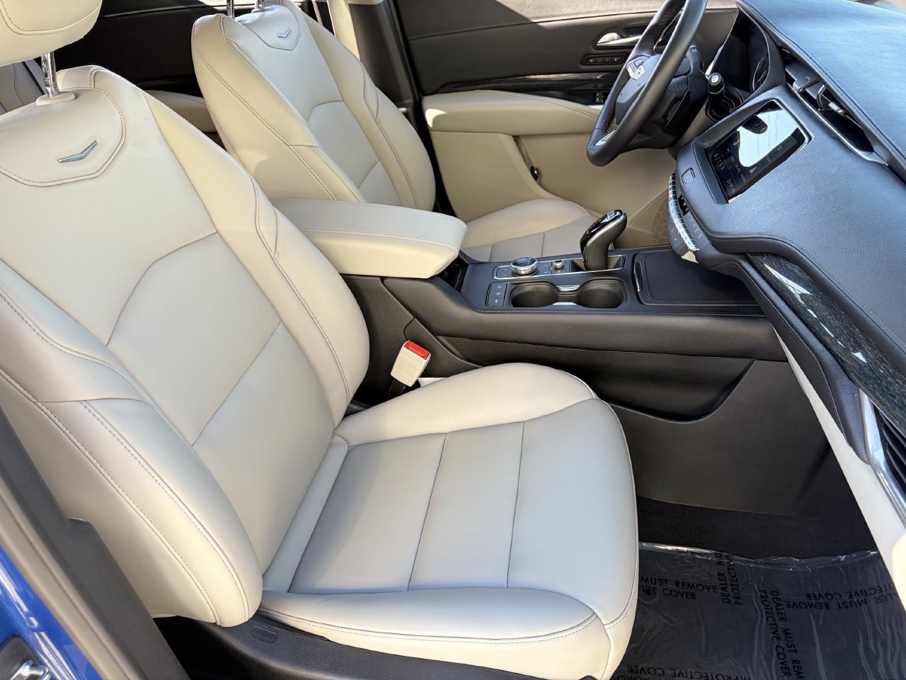 Certified 2023 Cadillac XT4 Premium Luxury FWD image 11