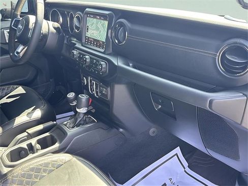 Used 2023 Jeep Gladiator Overland image 22