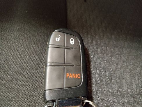Used 2025 Jeep Compass Sport AWD/4WD image 32