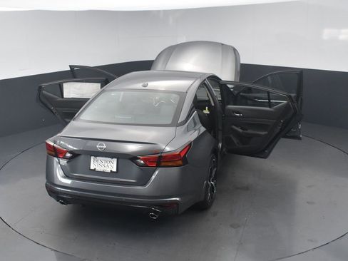 New 2025 Nissan Altima 2.5 SR image 24
