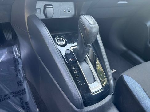 Used 2025 Nissan Versa SV FWD image 36