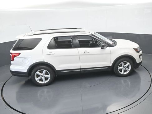 Used 2018 Ford Explorer XLT w/ Equipment Group 202A FWD image 55