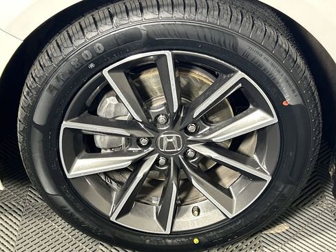 Used 2021 Honda Accord EX-L image 9