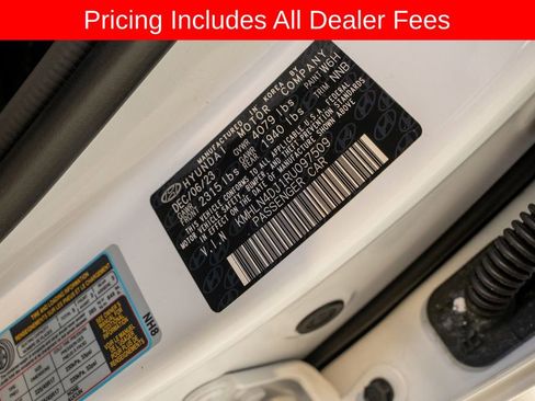 Used 2024 Hyundai Elantra Limited FWD image 22