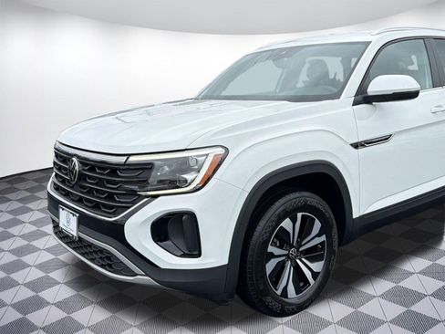 Certified 2024 Volkswagen Atlas Cross Sport SE AWD/4WD image 21