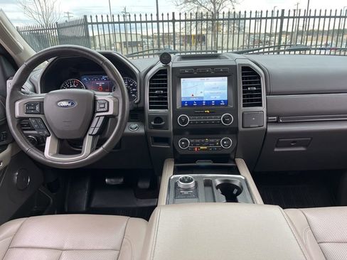 Used 2021 Ford Expedition Max XLT image 17