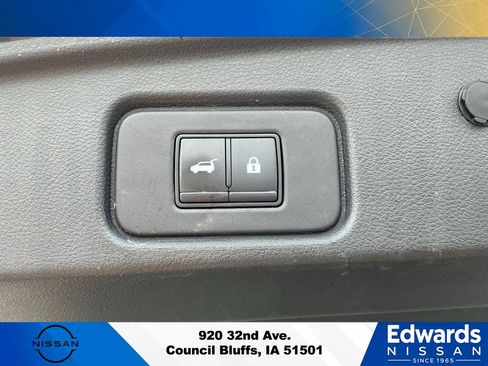 Used 2022 Nissan Pathfinder Platinum w/ Lighting Package (N93) AWD/4WD image 13