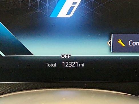 Used 2024 BMW i7 xDrive60 w/ Executive Package image 15