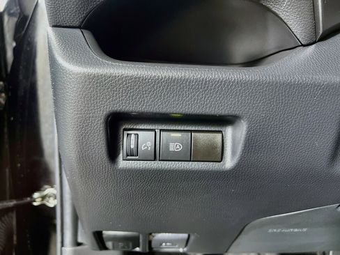 Used 2023 Toyota RAV4 LE AWD/4WD image 12