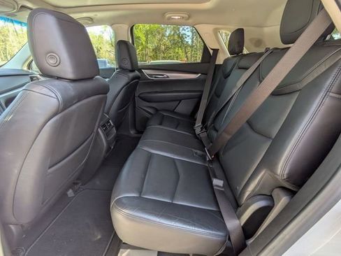 Used 2017 Cadillac XT5 Luxury w/ Driver Awareness Package AWD/4WD image 14