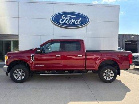 Used 2017 Ford F350 XLT w/ XLT Premium Package AWD/4WD image 3