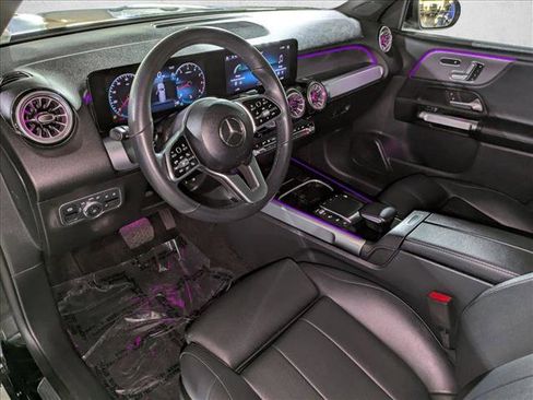 Used 2023 Mercedes-Benz GLB 250 4MATIC image 10