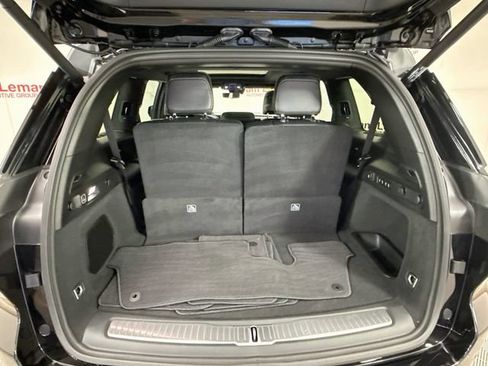 Used 2025 Jeep Grand Cherokee L Overland w/ Advanced Protech Group III AWD/4WD image 28