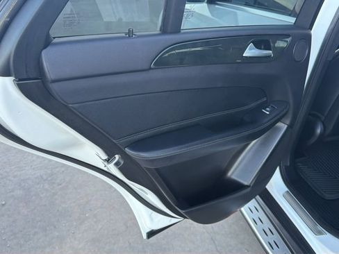 Used 2019 Mercedes-Benz GLE 400 GLE 400 image 15