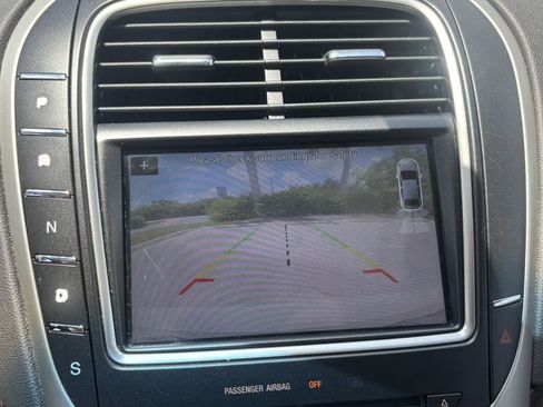 Used 2016 Lincoln MKX Select w/ Select Plus Package FWD image 18
