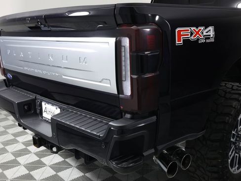 Used 2025 Ford F250 Platinum w/ Platinum Plus Package AWD/4WD image 58