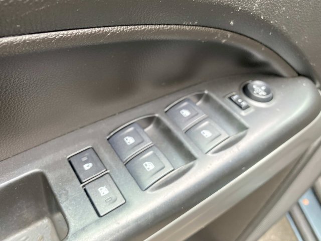Used 2019 Chevrolet Colorado LT RWD image 13