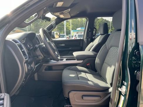 New 2026 RAM 1500 Express AWD/4WD image 18