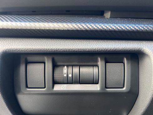 Certified 2024 Subaru Crosstrek 2.0i Premium image 11