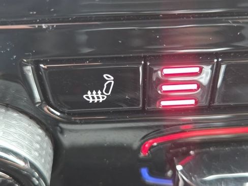 Used 2024 Jeep Grand Cherokee Altitude AWD/4WD image 13