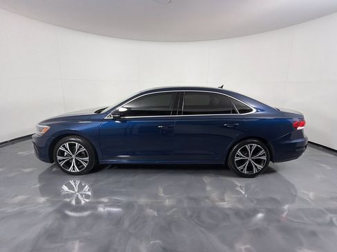 Used 2022 Volkswagen Passat 2.0T SE FWD image 8