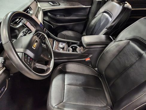 Used 2022 Jeep Grand Cherokee L Limited AWD/4WD image 32