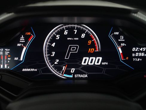 Used 2021 Lamborghini Huracan EVO image 22