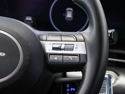 Used 2024 Hyundai Kona SEL FWD image 19