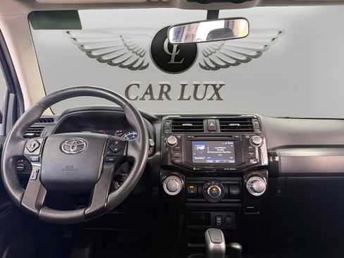 Used 2019 Toyota 4Runner TRD Off-Road AWD/4WD image 11