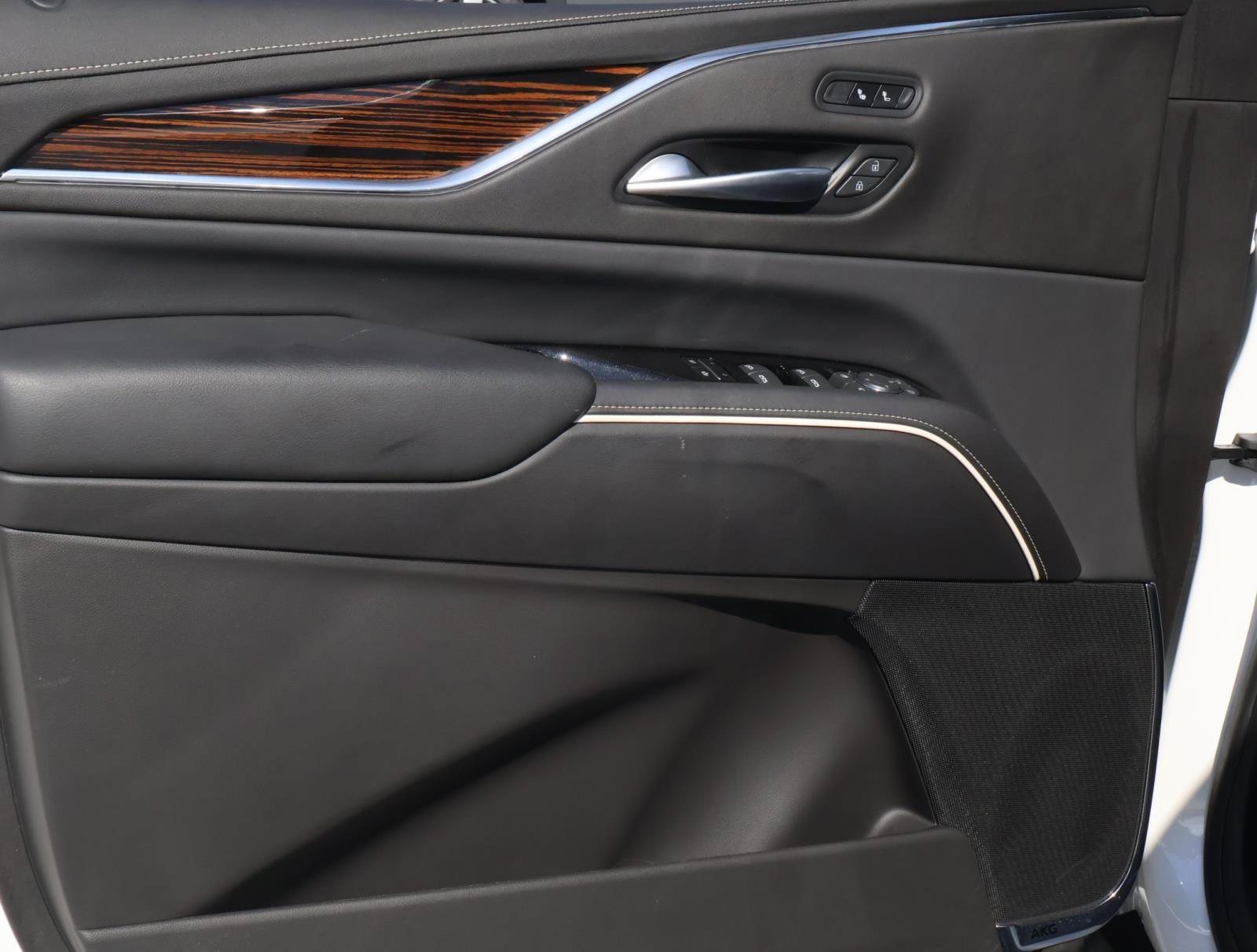 Certified 2024 Cadillac Escalade Luxury RWD image 21
