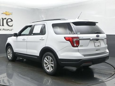 Used 2019 Ford Explorer XLT w/ Equipment Group 202A AWD/4WD image 37