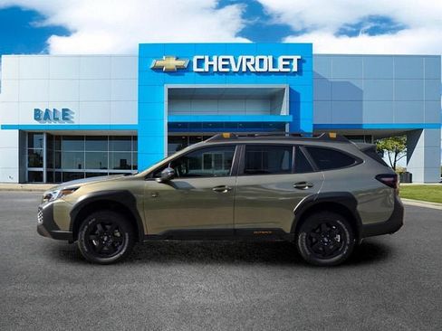 Used 2025 Subaru Outback Wilderness AWD/4WD image 6