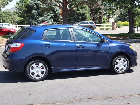 Used 2009 Toyota Matrix FWD image 4