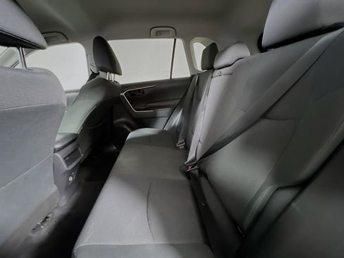 Used 2019 Toyota RAV4 LE image 28