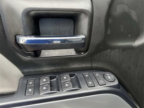 Used 2018 Chevrolet Silverado 1500 LT w/ Texas Edition image 25